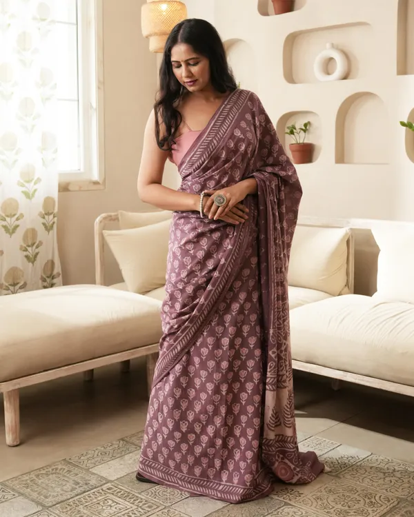 Rustic_Pink_Cotton_Dabu_Print_Mul_Saree_For_Women